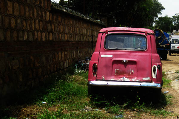 Abandoned car in Juba